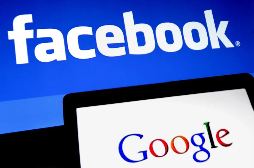 حرب الإعلانات الرقمية: فيسبوك ضد جوجل... أين تُنفق أموالك؟