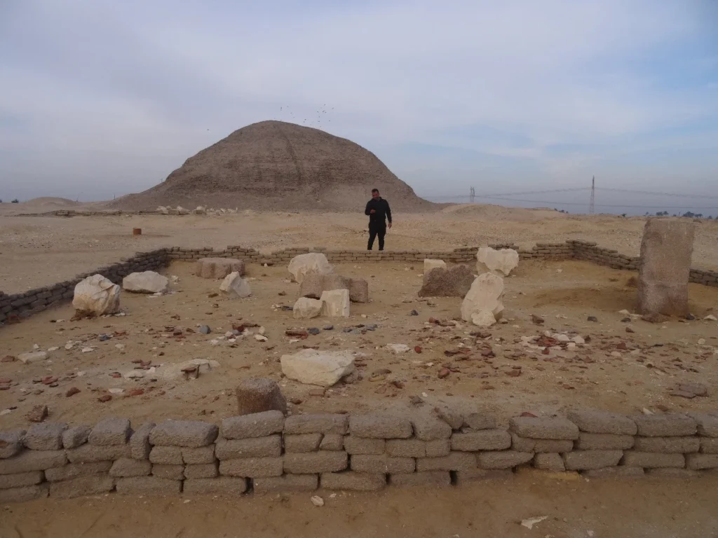 قصر التيه: أسطورة معمارية فرعونية منسية