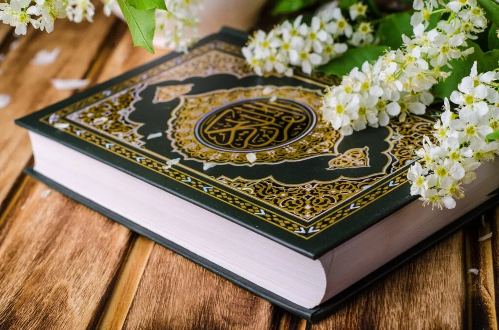 مشاهد من القرآن الكريم تعلمنا قضية الإيمان